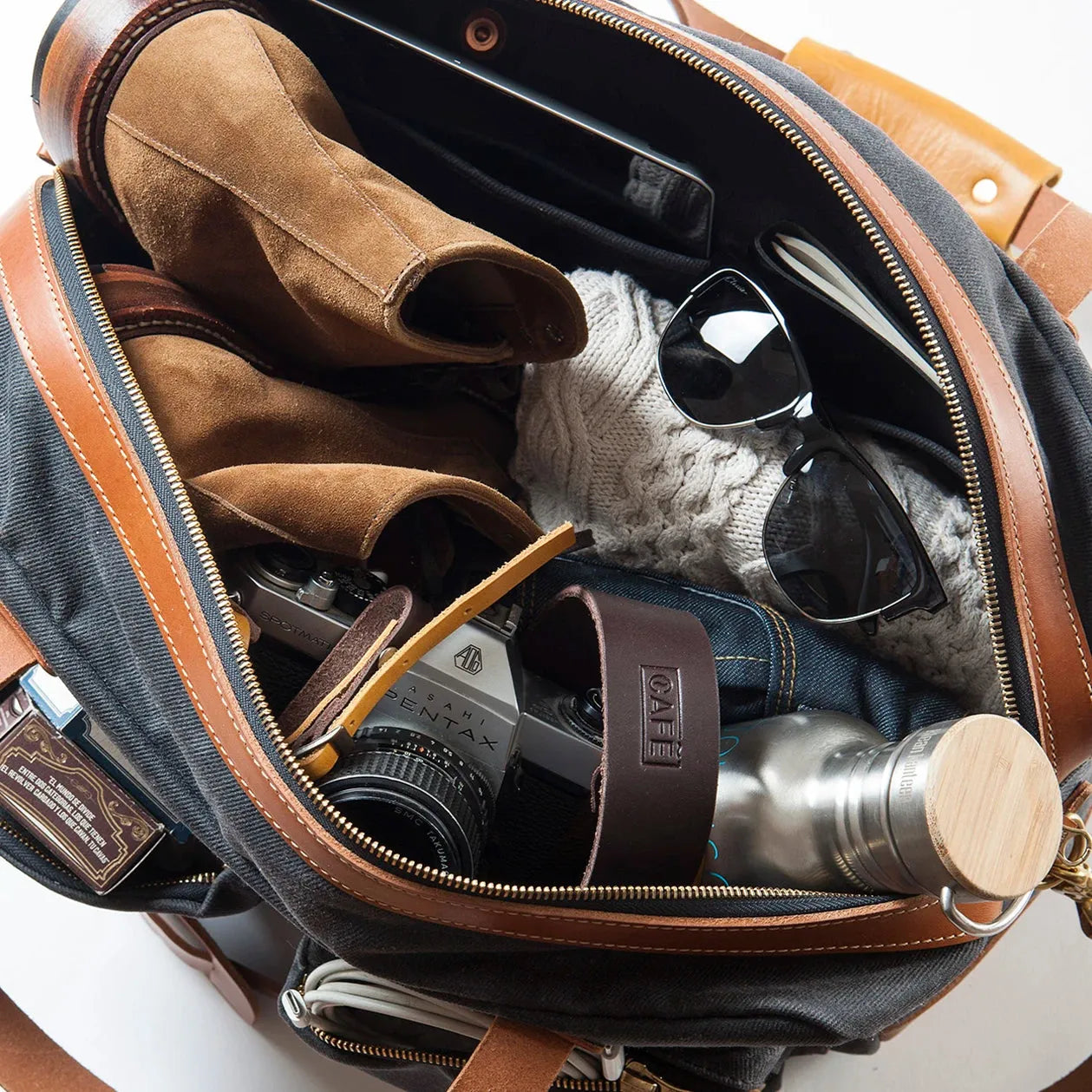 48h waxed canvas travel bag inside