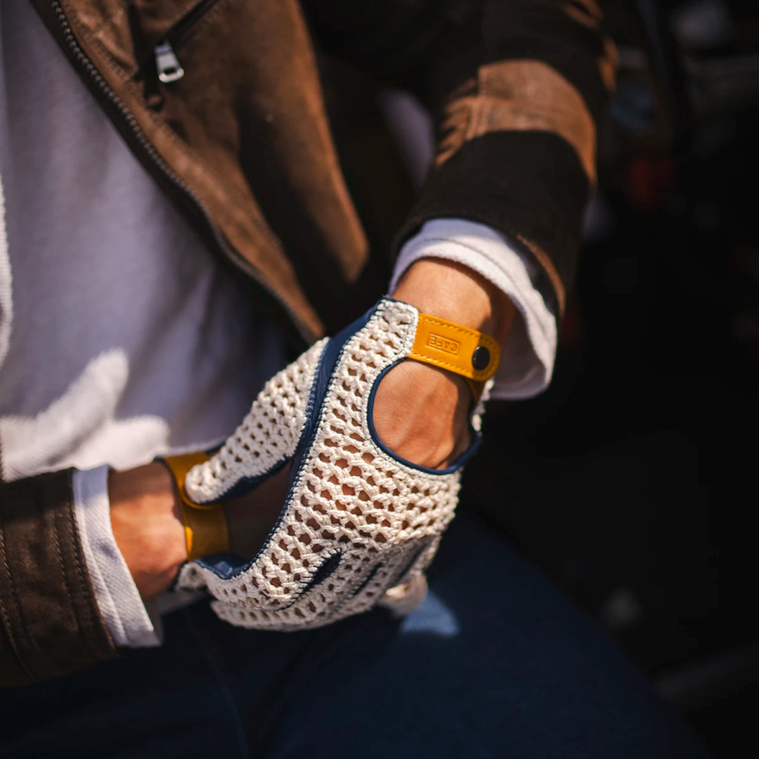 Woman Crochet Driving Gloves "Triton" in Marlin