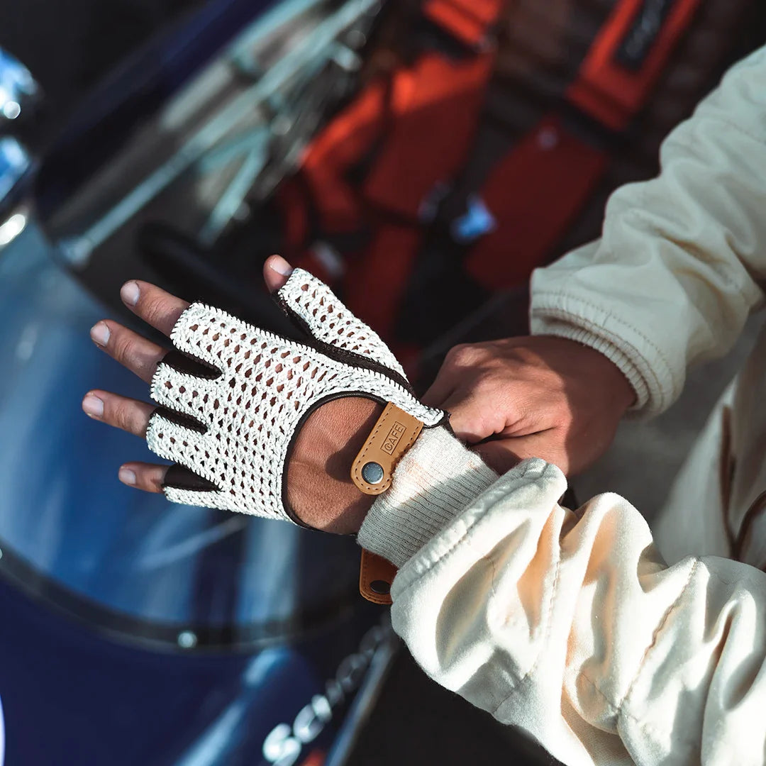 Crochet Fingerless Driving Gloves "Triton" in Black Coffee
