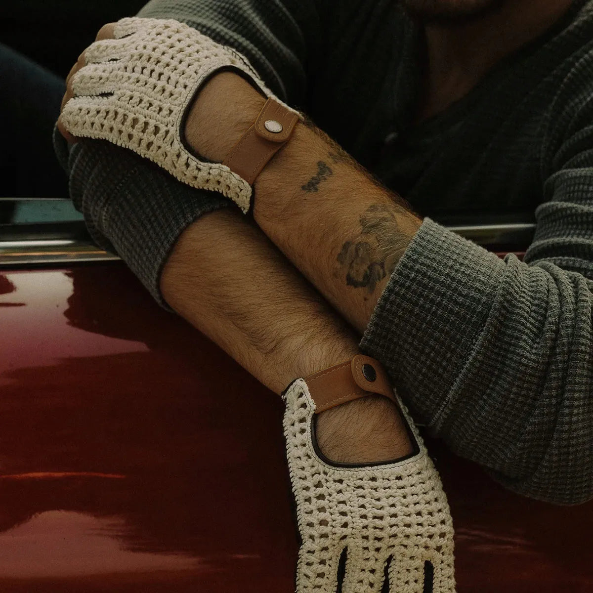 Crochet Fingerless Driving Gloves "Triton" in Black Coffee