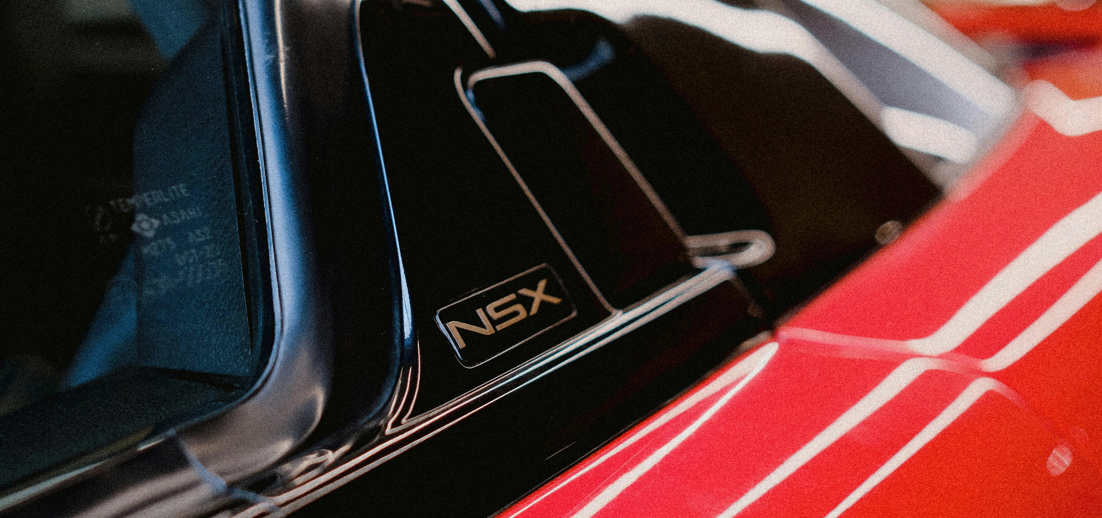 nsx-detail-rojo