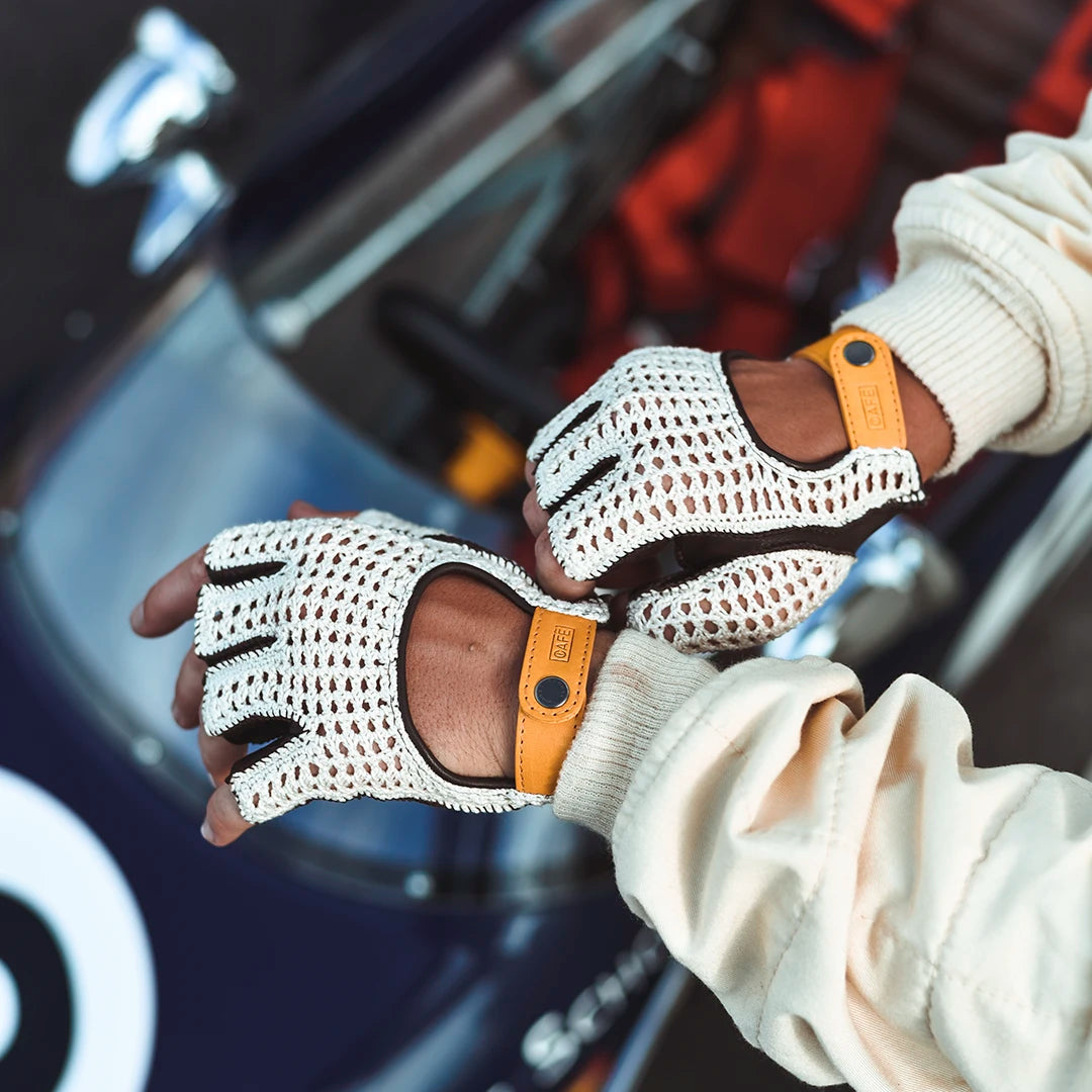 Crochet Fingerless Driving Gloves "Triton" in Black Coffee