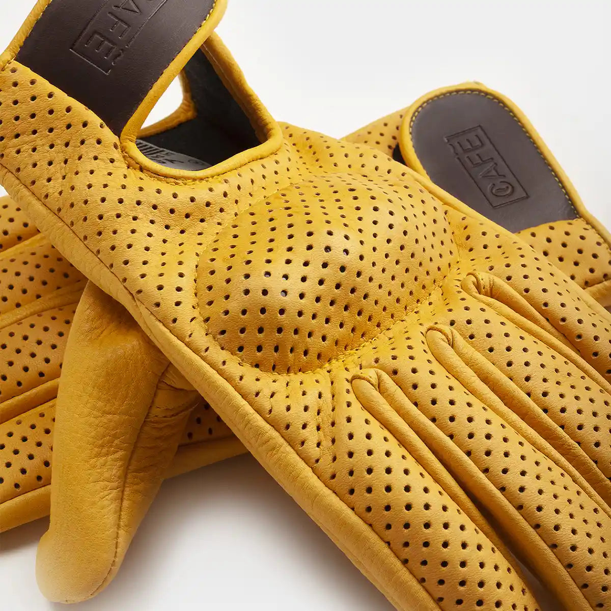 The Dirt Gloves Carbon/Kevlar in Cream