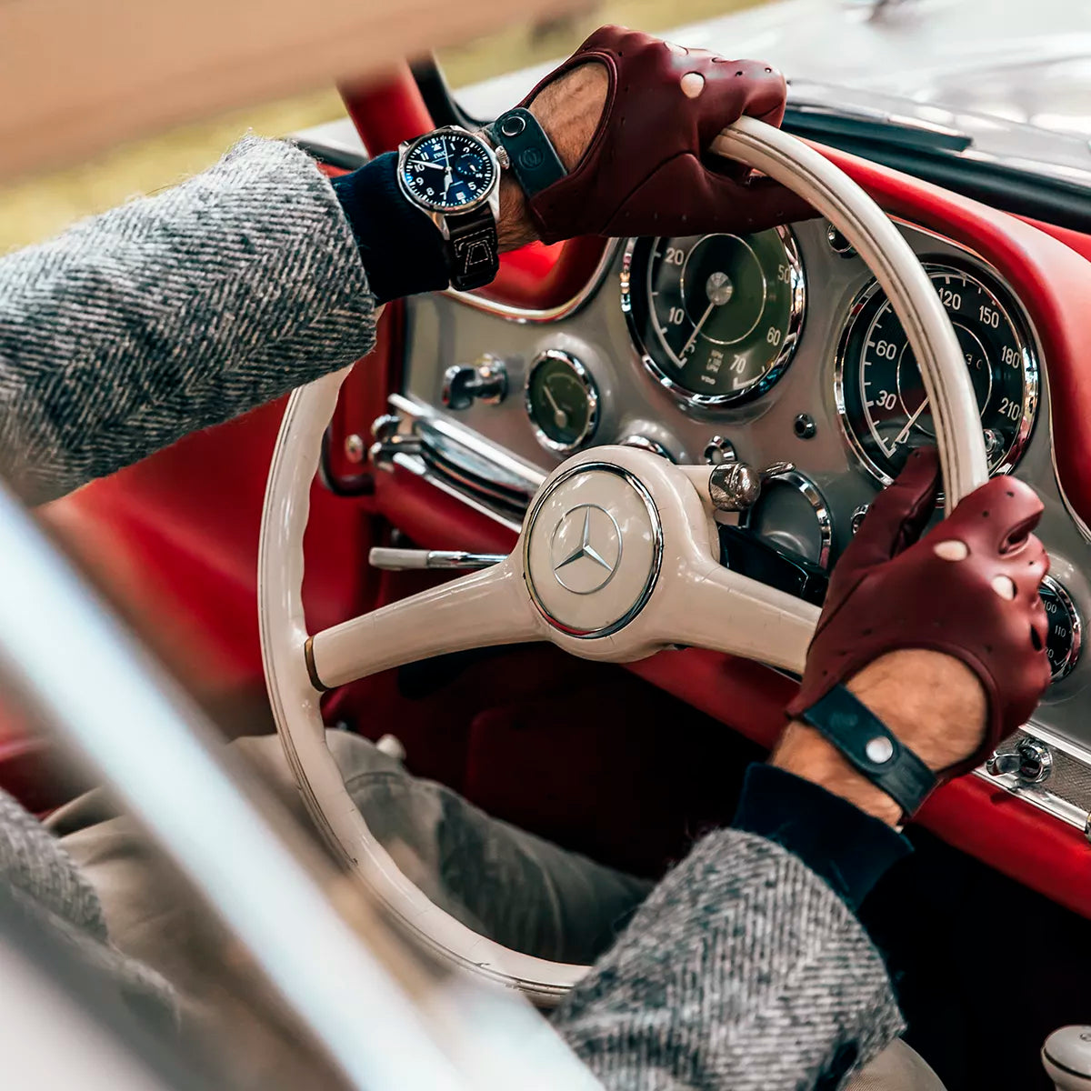 iwc driving gloves red