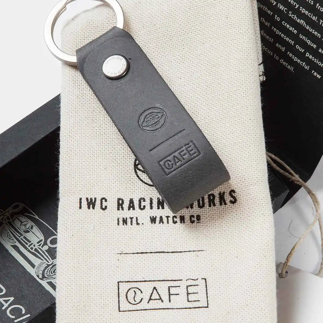 Llavero IWC x CAFÉ Antracita