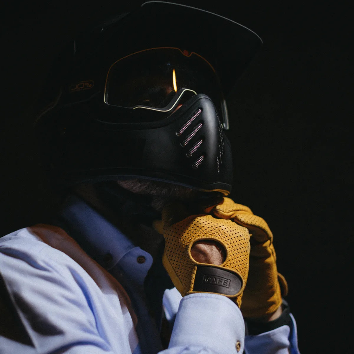 The Dirt Gloves Carbon/Kevlar in Cream