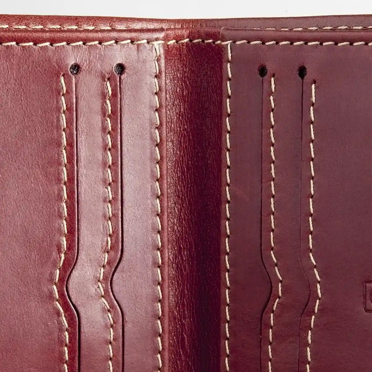 Slim Leather Wallet Costa Rica - Berry