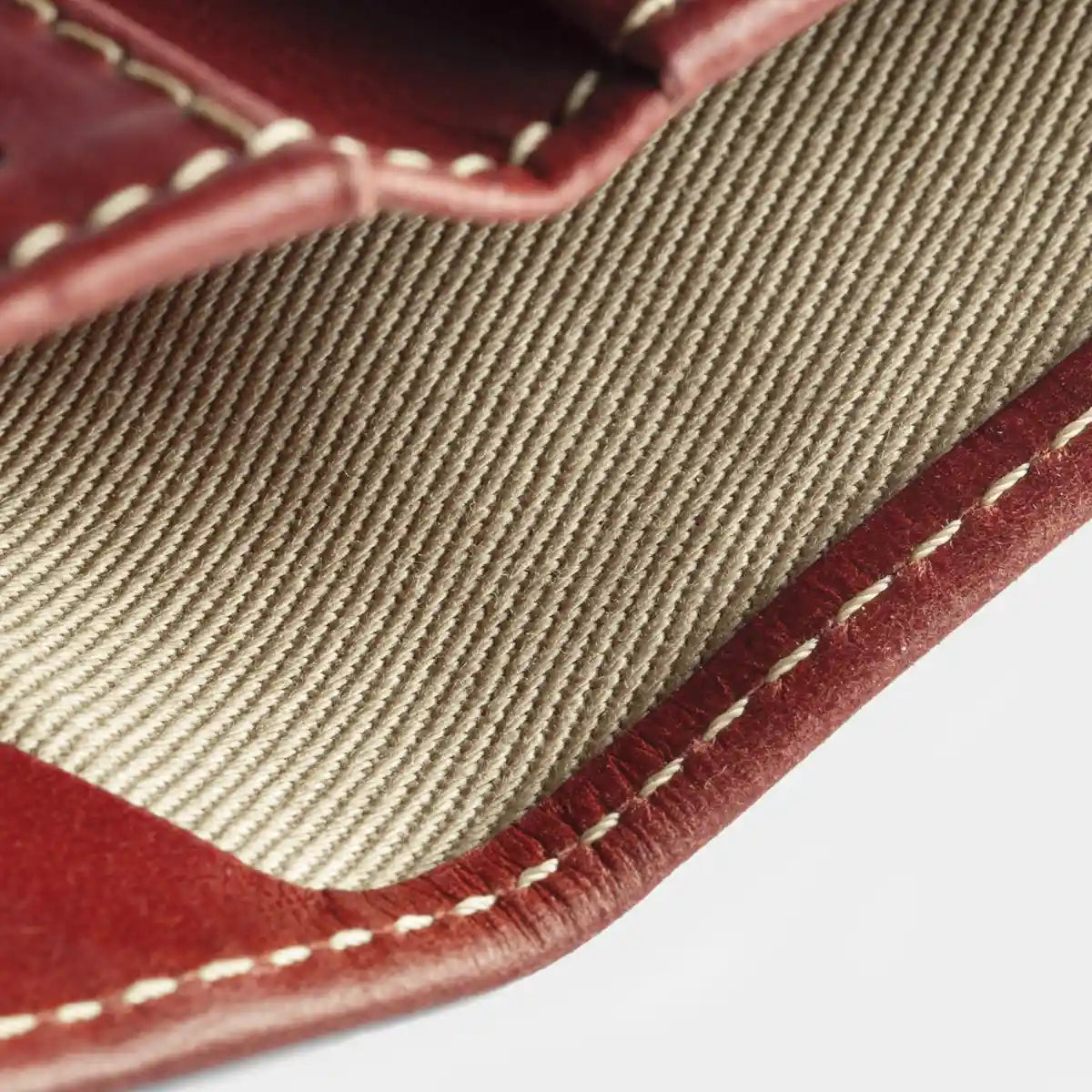 Slim Leather Wallet Costa Rica - Berry