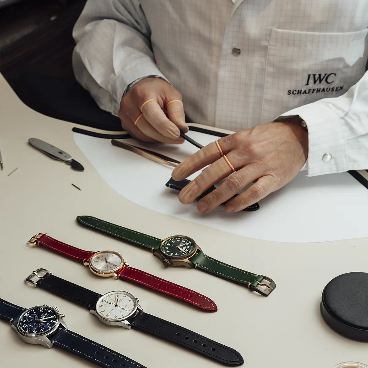 Leather Watch Strap "The Klaus" in Berry