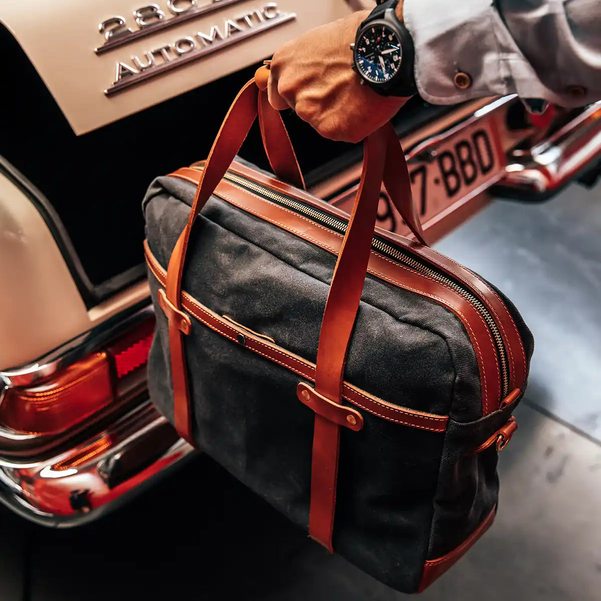 The 24H Travel Bag in Navy
