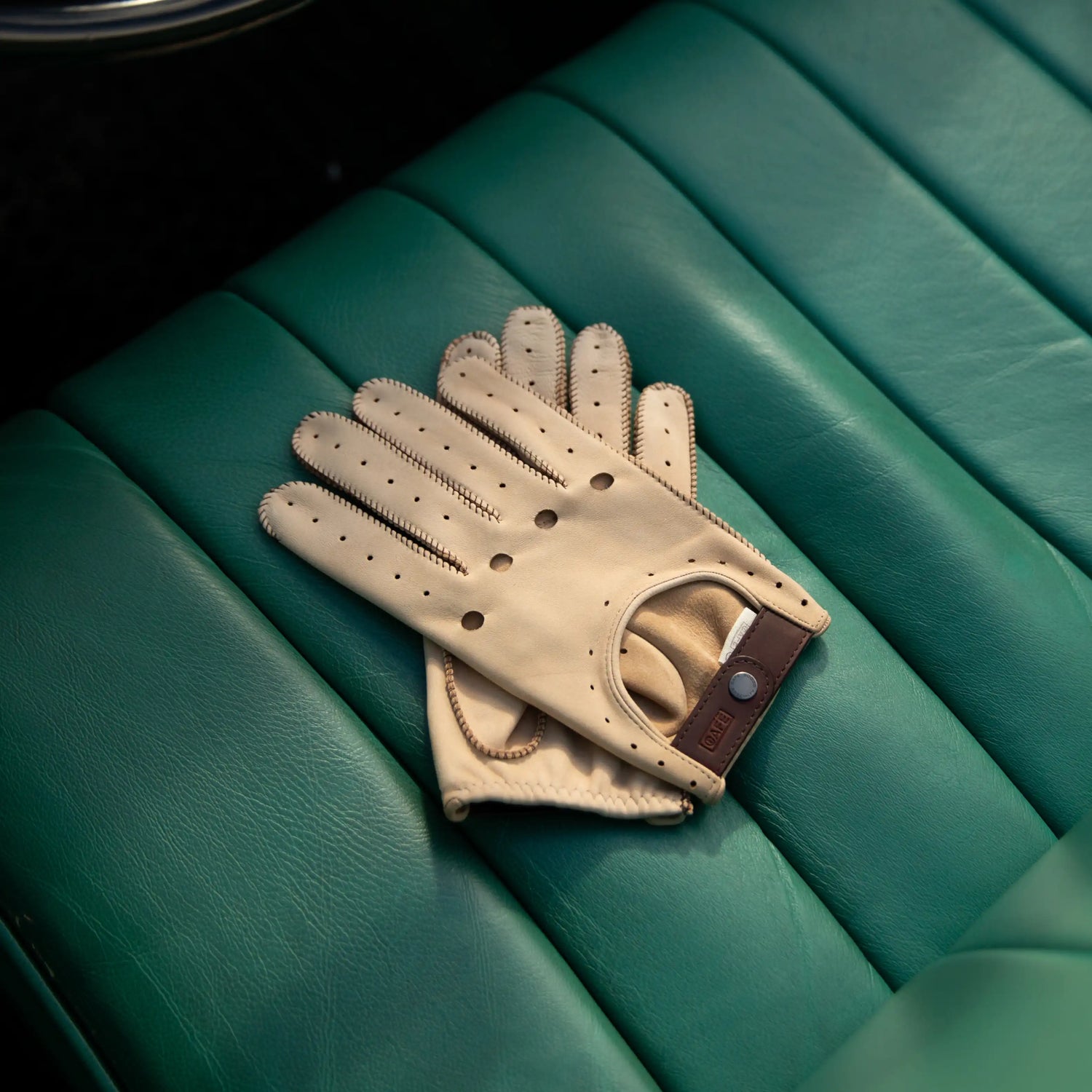 Driving Gloves Sand Suede