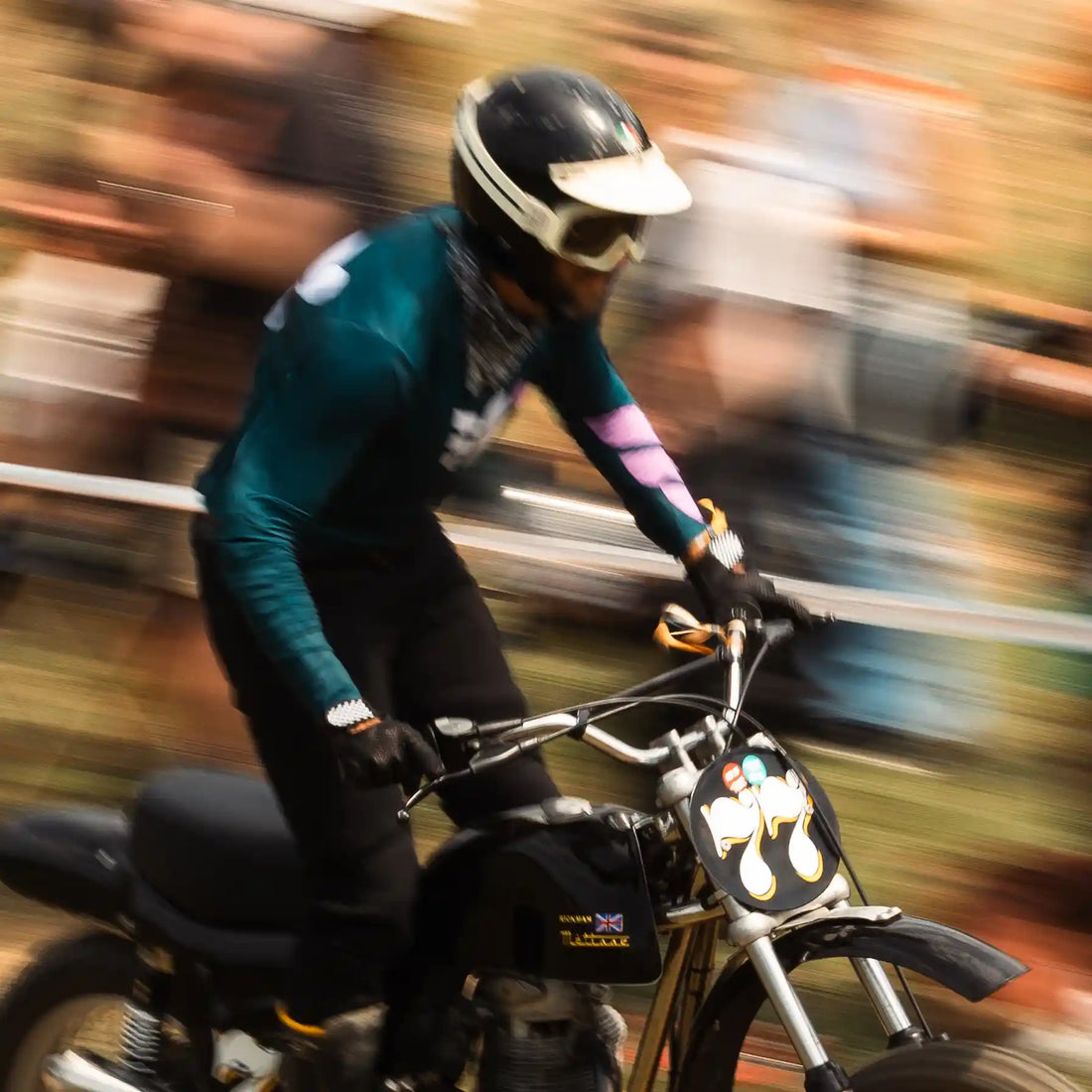 Dirt Gloves Wheels & Waves x Café in Black