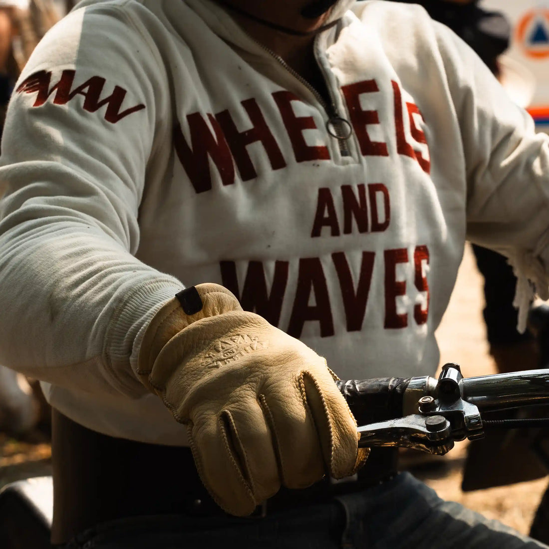 Rascal Gloves Wheels & Waves x Café in Cream