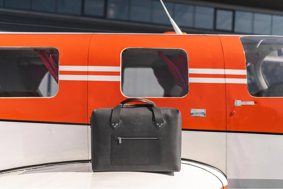 pilot bag plane