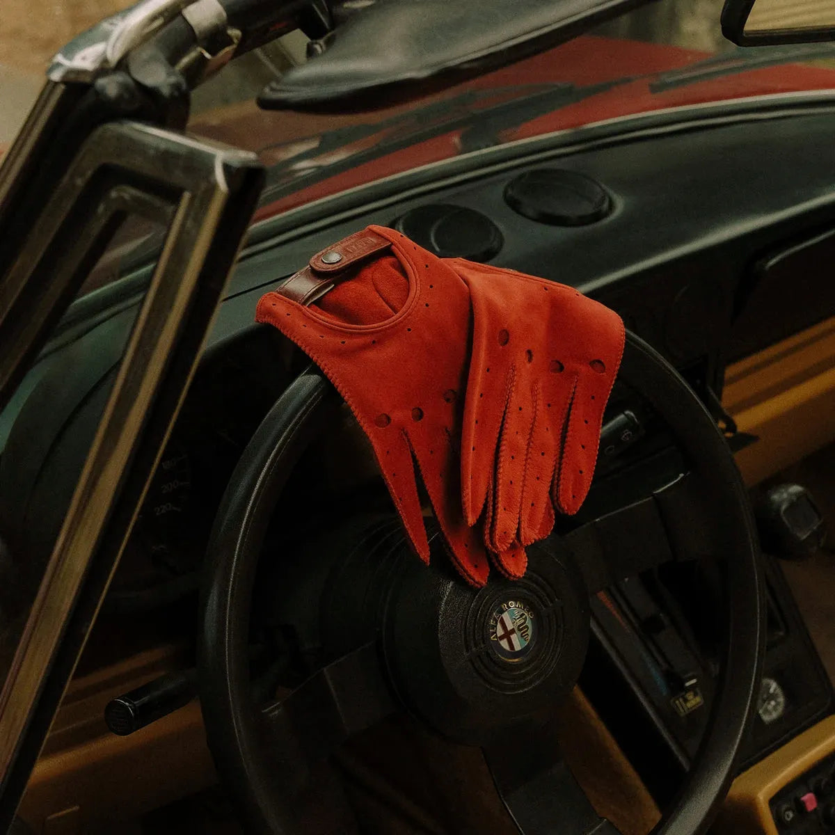 Driving Gloves in Red Suede