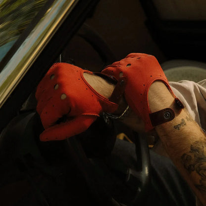 Driving Gloves in Red Suede
