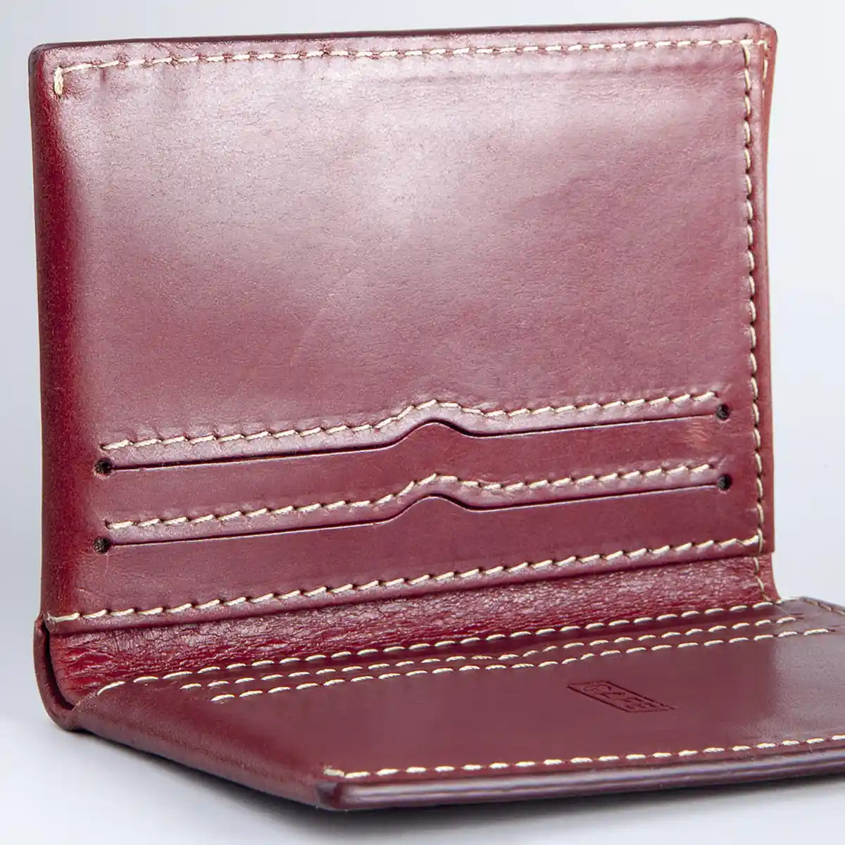 Slim Leather Wallet Costa Rica - Berry