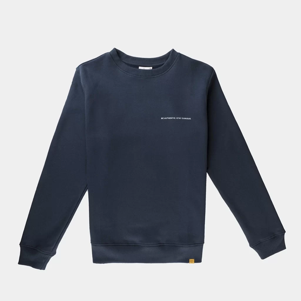 navy sweatshirt made in Portugal with 100% organic cotton